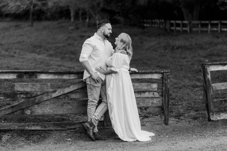 Melissa & Mike – Maternity at Taitua Arboretum