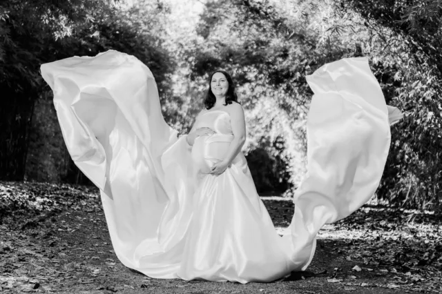 A beautiful maternity shoot with Emma